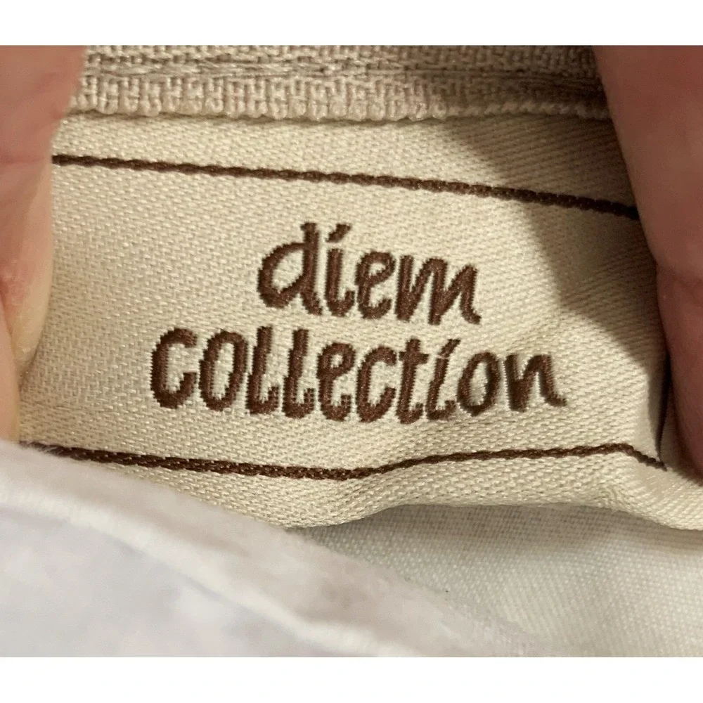 2 Gold Metallic Stump Embroidery Linen Feather Down Show Pillows Diem M. Abram